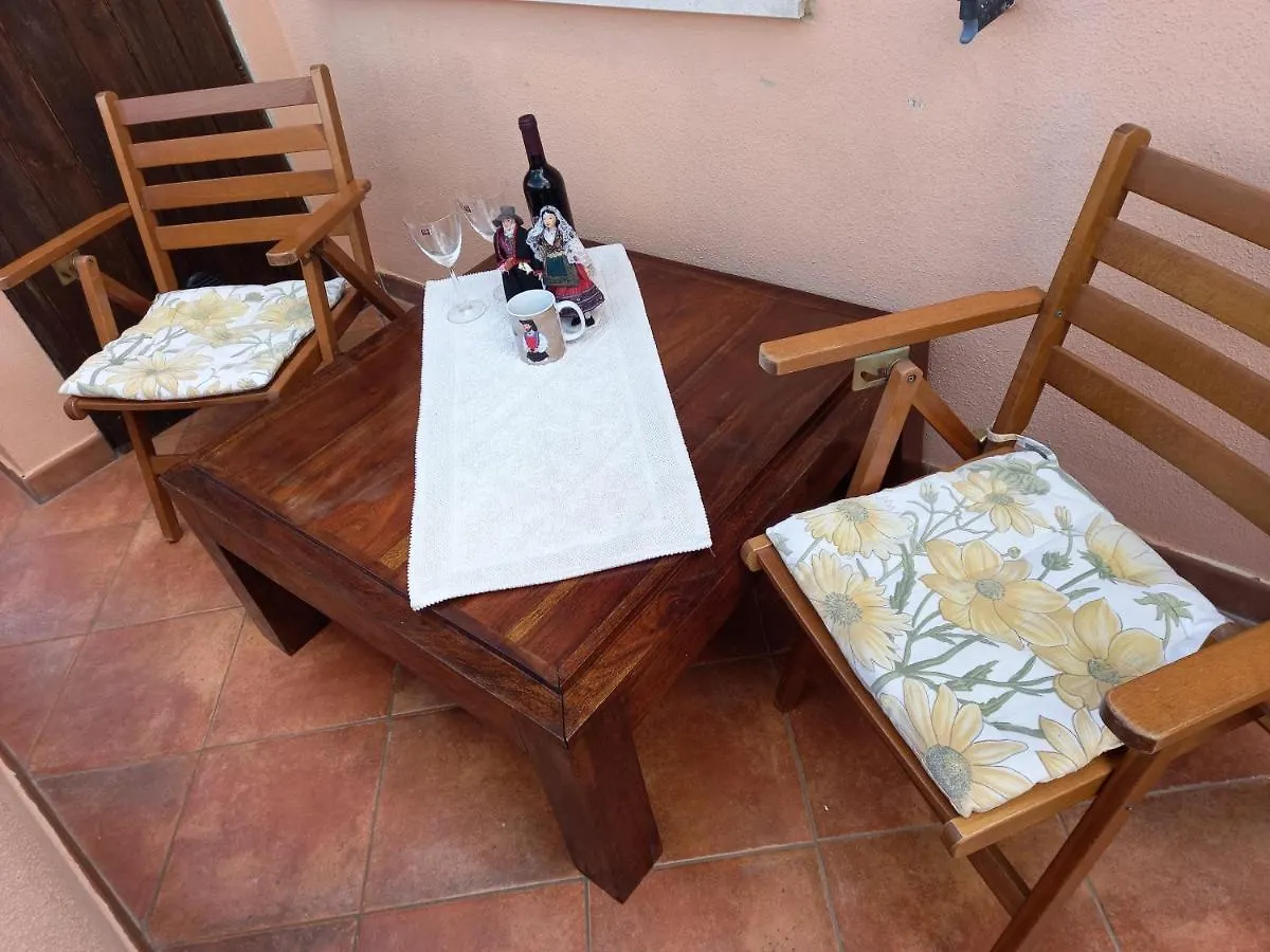 Appartamento In Zona Residenziale contacts